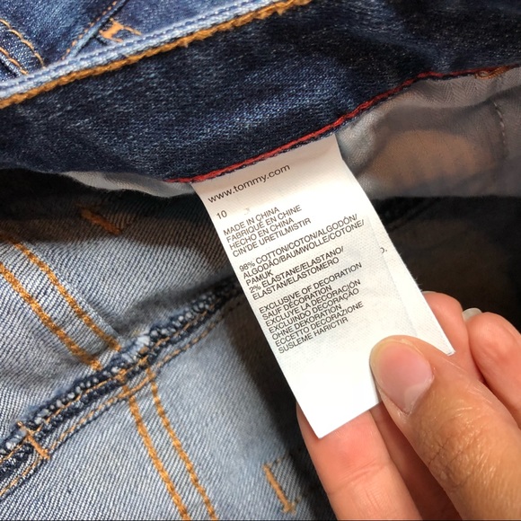 💫90s TREND ALERT TOMMY DENIM SKIRT - Picture 5 of 8